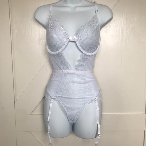 White bodysuit garter lingerie - Picture 4 of 5